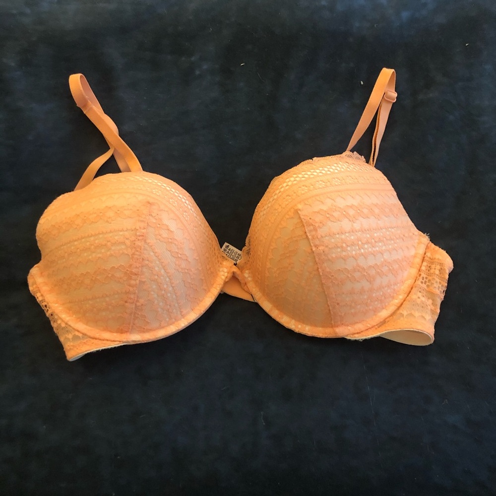 Pink Lace Victoria’s Secret Bra